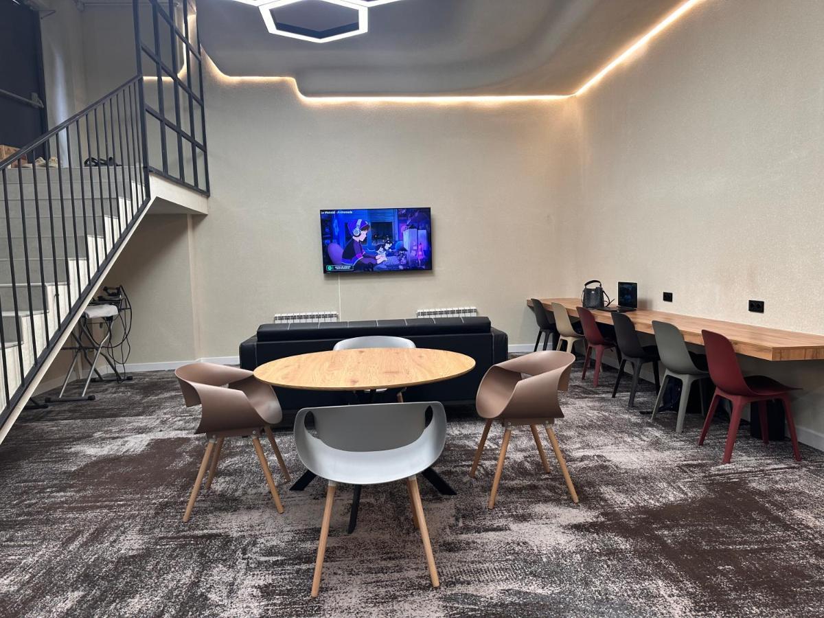 Aq Minisuites 阿拉木图 外观 照片